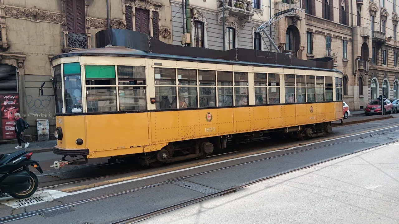 The 1928 Carrelli: Milan's Antique Trams and the Routes Worth Riding for the Ride Itself