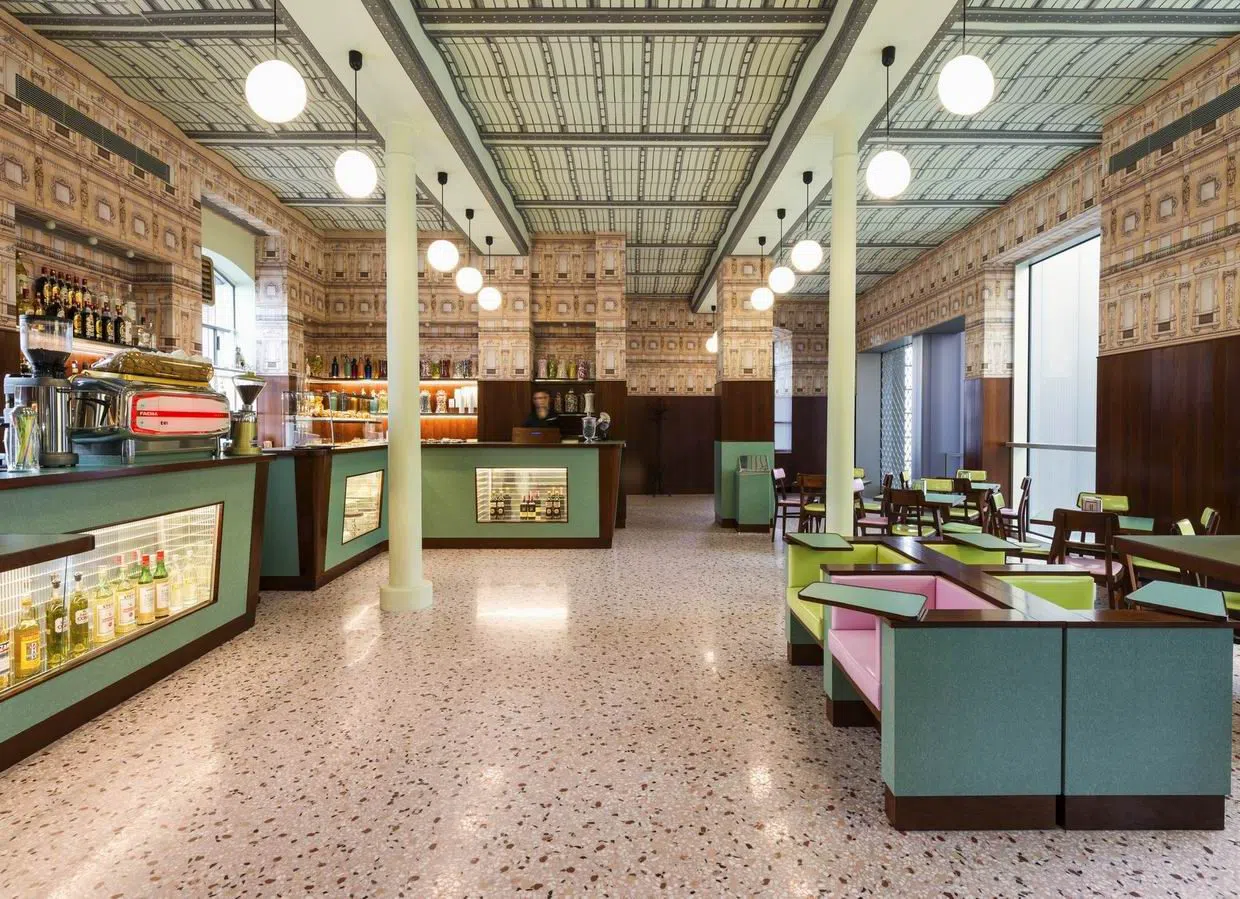 Bar Luce, Milan